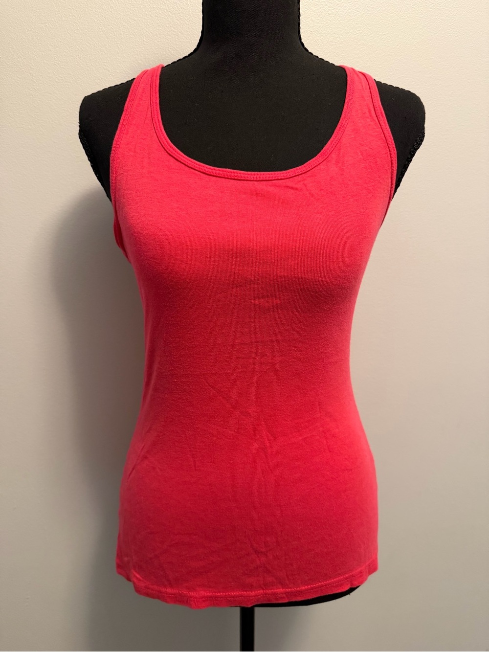 Women’s Pink Scoop Neck Tank Top